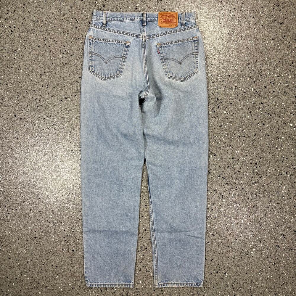 Vintage 1990s Levi's 505 Relaxed Straight Leg Denim Jeans